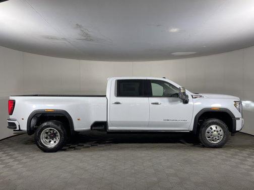 2026 GMC Sierra 3500 Denali
