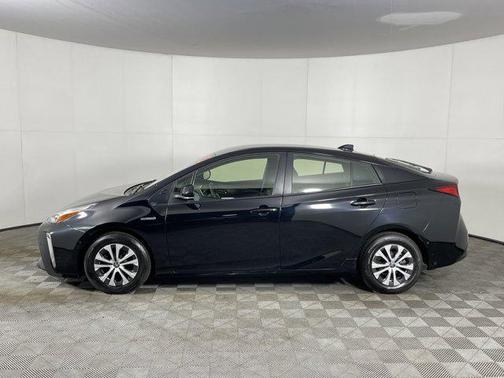 2022 Toyota Prius LE
