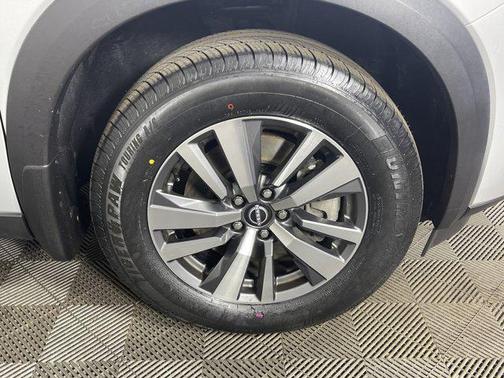 2024 Nissan Pathfinder SL 4WD