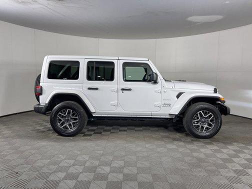 2024 Jeep Wrangler 4-Door Sahara 4x4