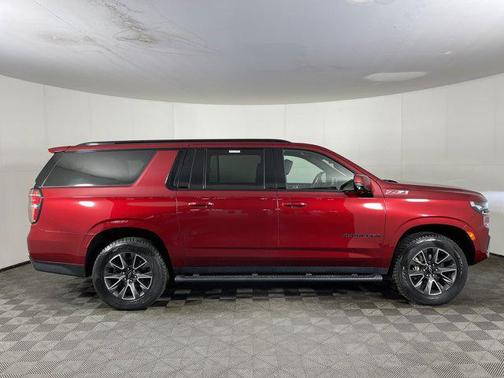 2021 Chevrolet Suburban 4WD Z71