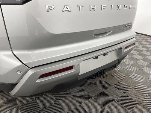 2023 Nissan Pathfinder Platinum 4WD
