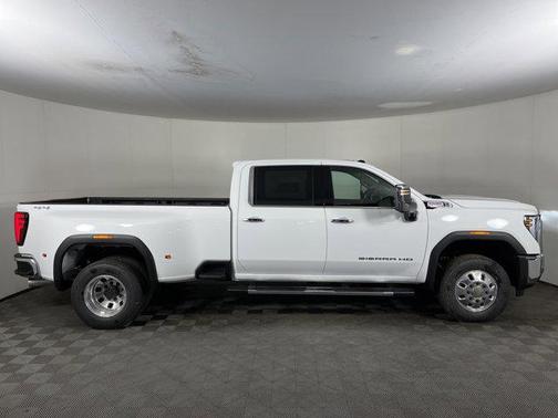2026 GMC Sierra 3500 SLT