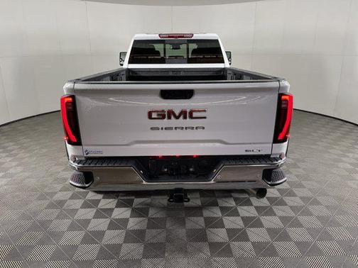 2026 GMC Sierra 3500 SLT