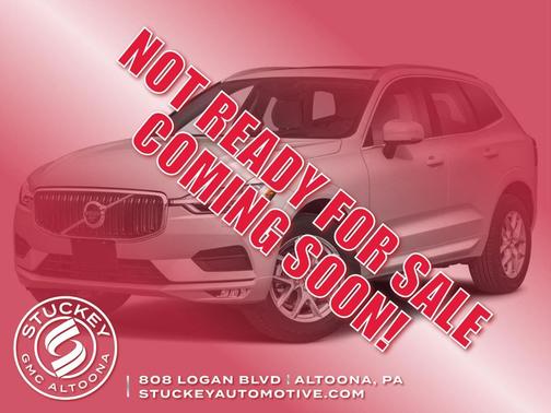 Crystal White Pearl Metallic 2019 Volvo XC60 T6 Momentum