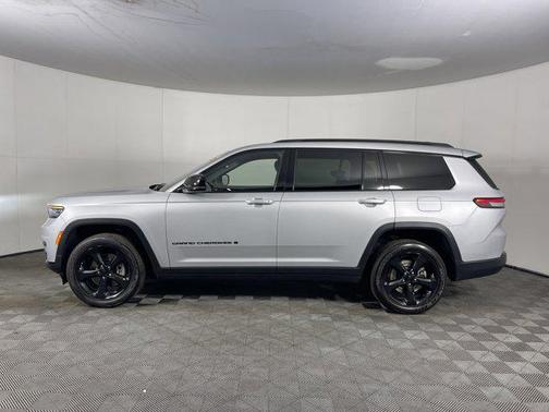 2022 Jeep Grand Cherokee L Altitude