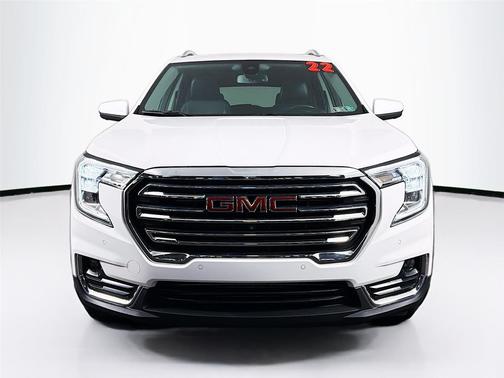 Summit White 2022 GMC Terrain SLT