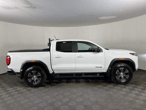 2023 GMC Canyon AT4