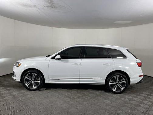 2021 Audi Q7 55 Premium Plus