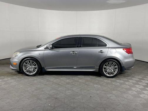 2013 Suzuki Kizashi Sport SLS
