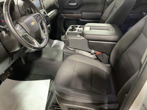 Photo 4 of 30 of 2019 Chevrolet Silverado 1500 Base