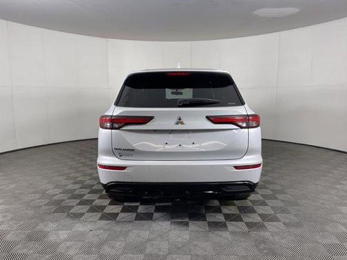 2022 Mitsubishi Outlander Black Edition S-AWC