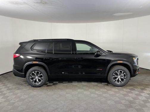 2026 GMC Acadia AWD AT4