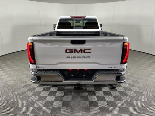 2026 GMC Sierra 3500 SLE