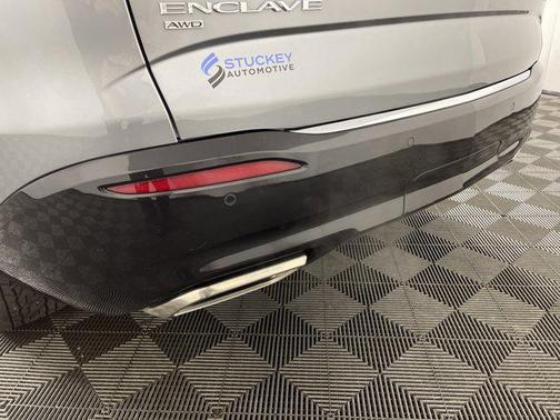 2023 Buick Enclave Essence AWD