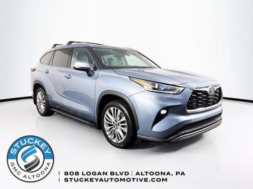 2023 Toyota Highlander Platinum