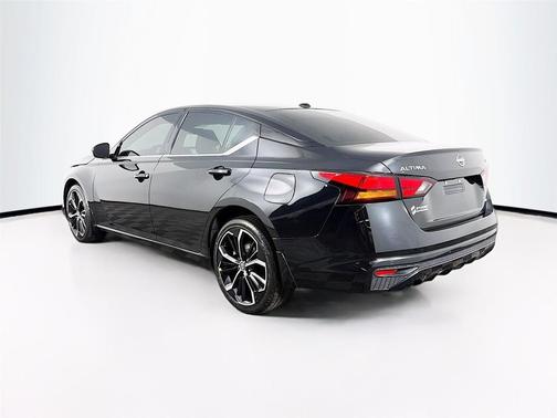 Super Black 2023 Nissan Altima SR Intelligent AWD
