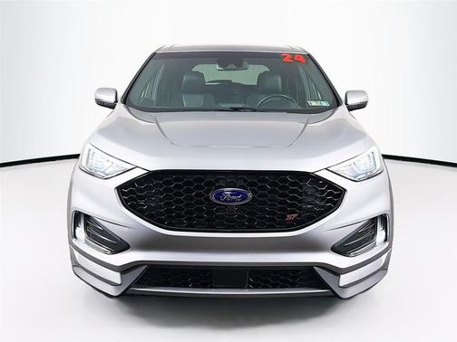 Iconic Silver Metallic 2024 Ford Edge ST