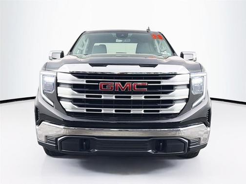 Onyx Black 2023 GMC Sierra 1500 SLE