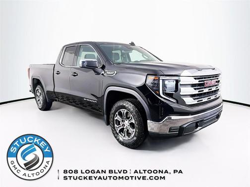 Onyx Black 2023 GMC Sierra 1500 SLE