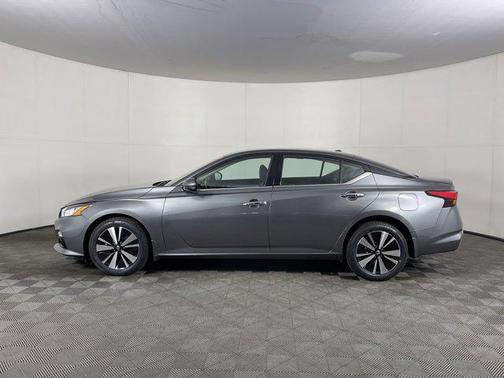 2022 Nissan Altima 2.5 SL