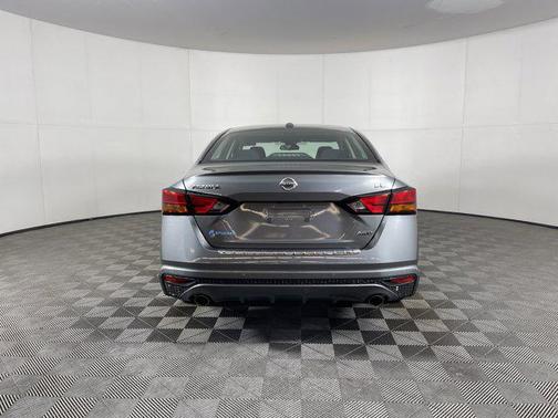 2022 Nissan Altima 2.5 SL