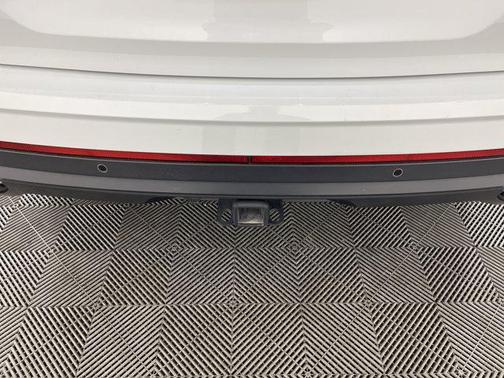 2023 Volkswagen Atlas 3.6L SE w/Technology