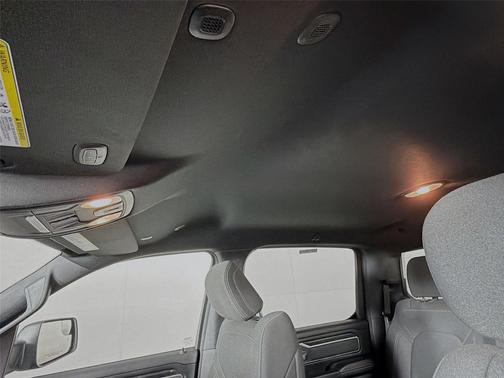 Diamond Black Crystal Pearlcoat 2019 RAM 1500 Big Horn