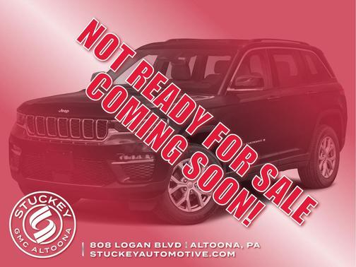 Diamond Black Crystal Pearlcoat 2024 Jeep Grand Cherokee Altitude