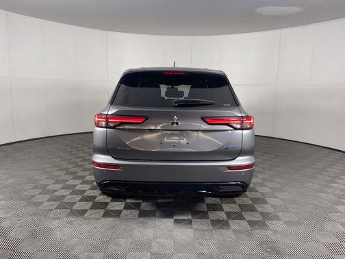 2022 Mitsubishi Outlander Black Edition S-AWC