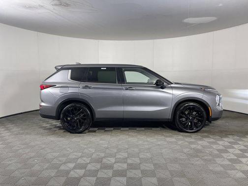 2022 Mitsubishi Outlander Black Edition S-AWC