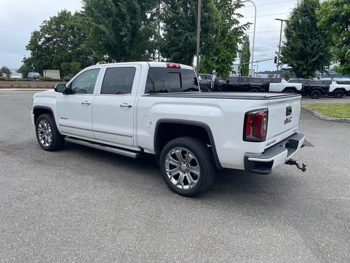 White 2018 GMC Sierra 1500 Denali