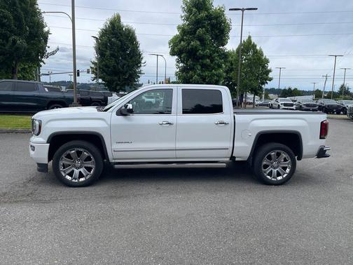 White 2018 GMC Sierra 1500 Denali