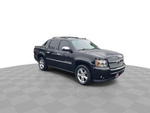 Black 2013 Chevrolet Avalanche LTZ
