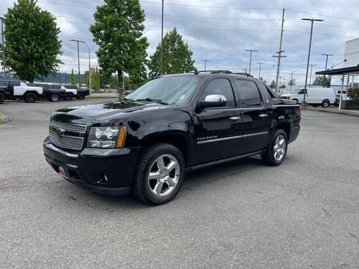 Black 2013 Chevrolet Avalanche LTZ