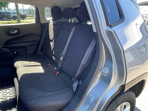 Billet Silver Metallic Clearcoat 2018 Jeep Compass Sport