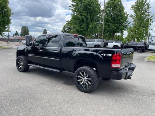 Black 2013 GMC Sierra 2500 Denali