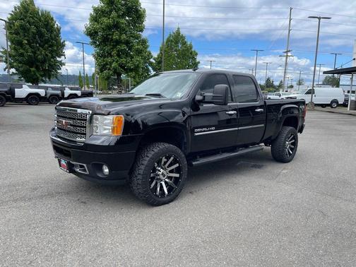 Black 2013 GMC Sierra 2500 Denali