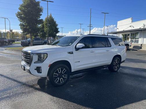 2021 GMC Yukon XL 4WD AT4