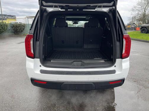 2023 GMC Yukon XL 4WD AT4