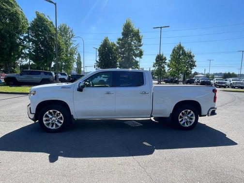White 2022 Chevrolet Silverado 1500 Limited LTZ