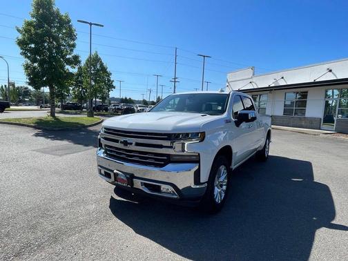 White 2022 Chevrolet Silverado 1500 Limited LTZ