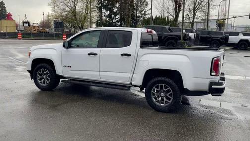 White 2022 GMC Canyon AT4