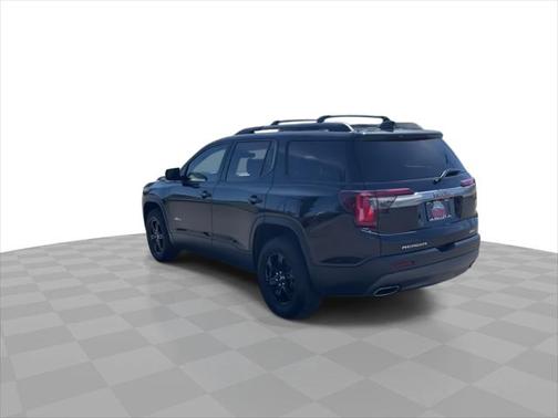 2022 GMC Acadia AWD AT4