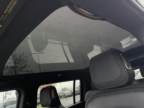 2023 Rivian R1S Adventure