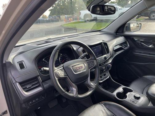 2023 GMC Terrain AWD AT4