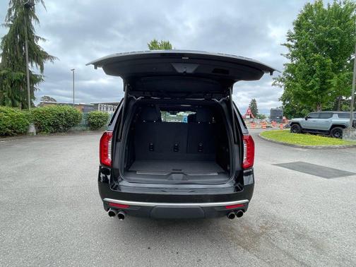 Black 2024 GMC Yukon Denali