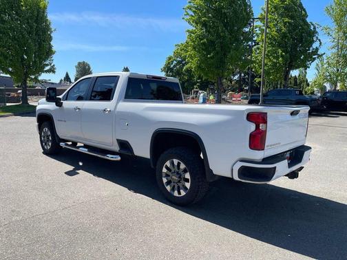 White 2022 Chevrolet Silverado 2500 LT