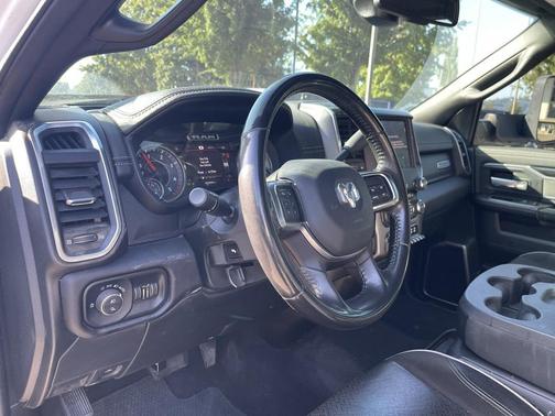 2022 RAM 2500 Laramie Crew Cab 4x4 6'4' Box
