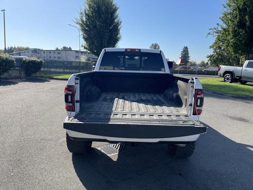2022 RAM 2500 Laramie Crew Cab 4x4 6'4' Box